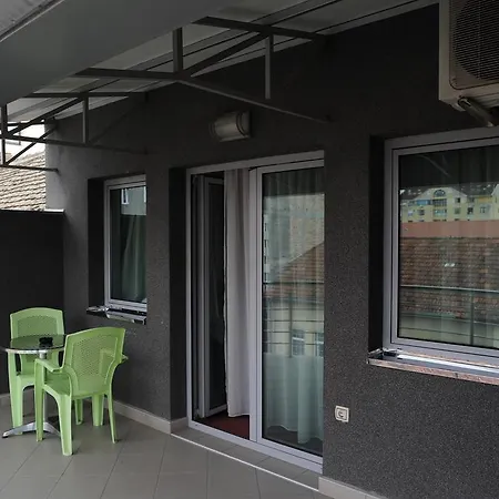 Apartment And Rooms In Club Indija Room photo