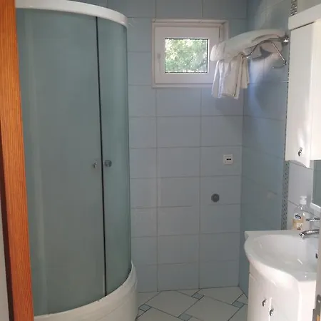 Apartment And Rooms In Club Indija Room photo