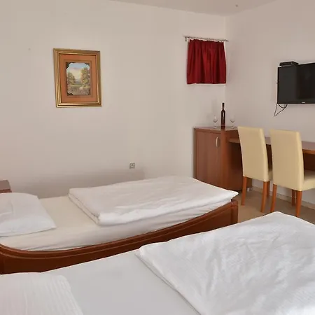 Apartment And Rooms In Club Indija Exterior photo