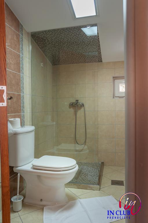 And In Club Apartment