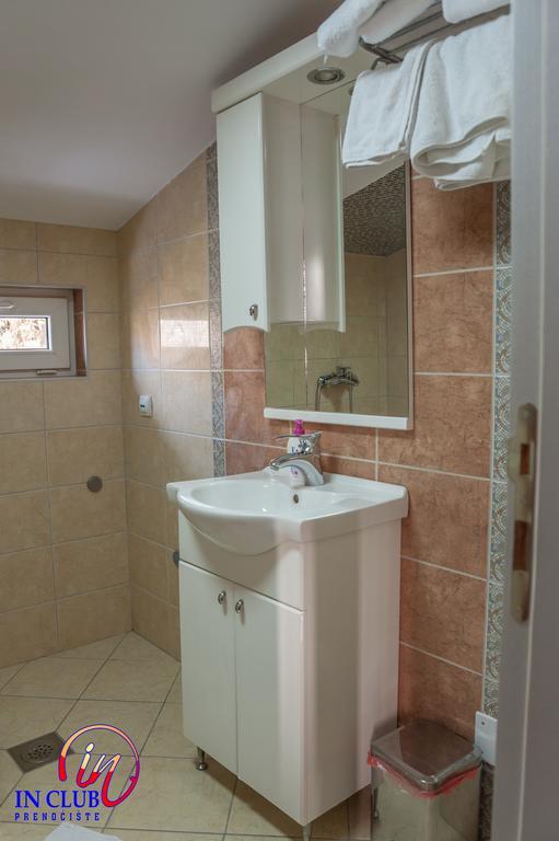 And In Club Apartment *