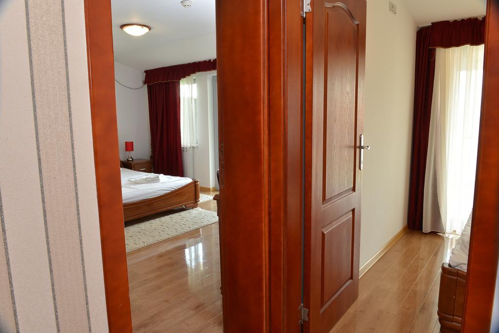 Apartment And In Club