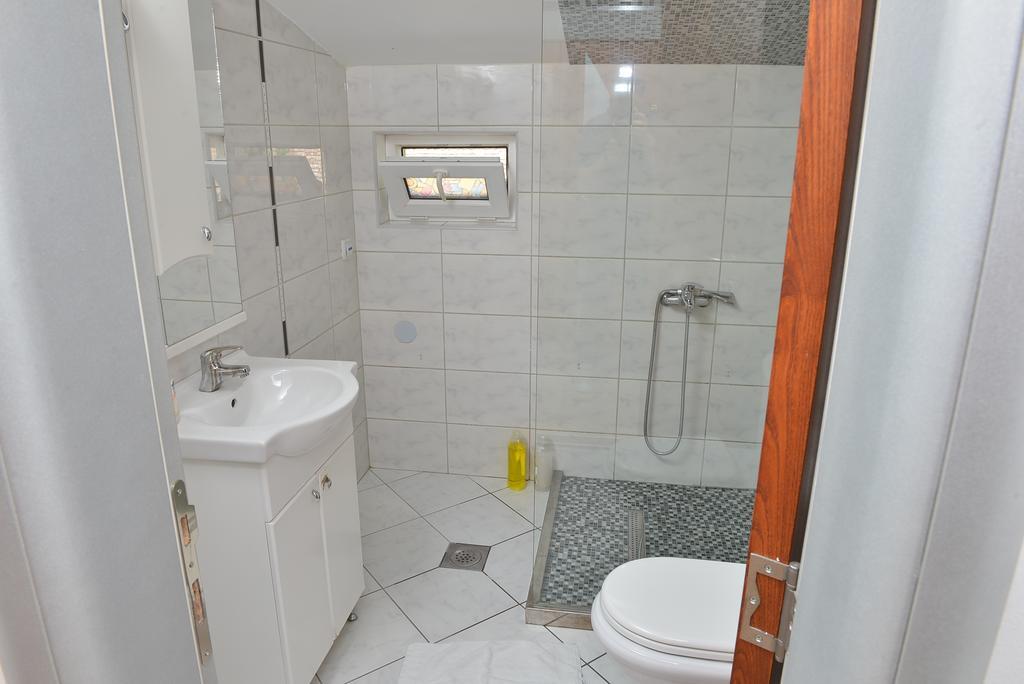 And In Club Apartment