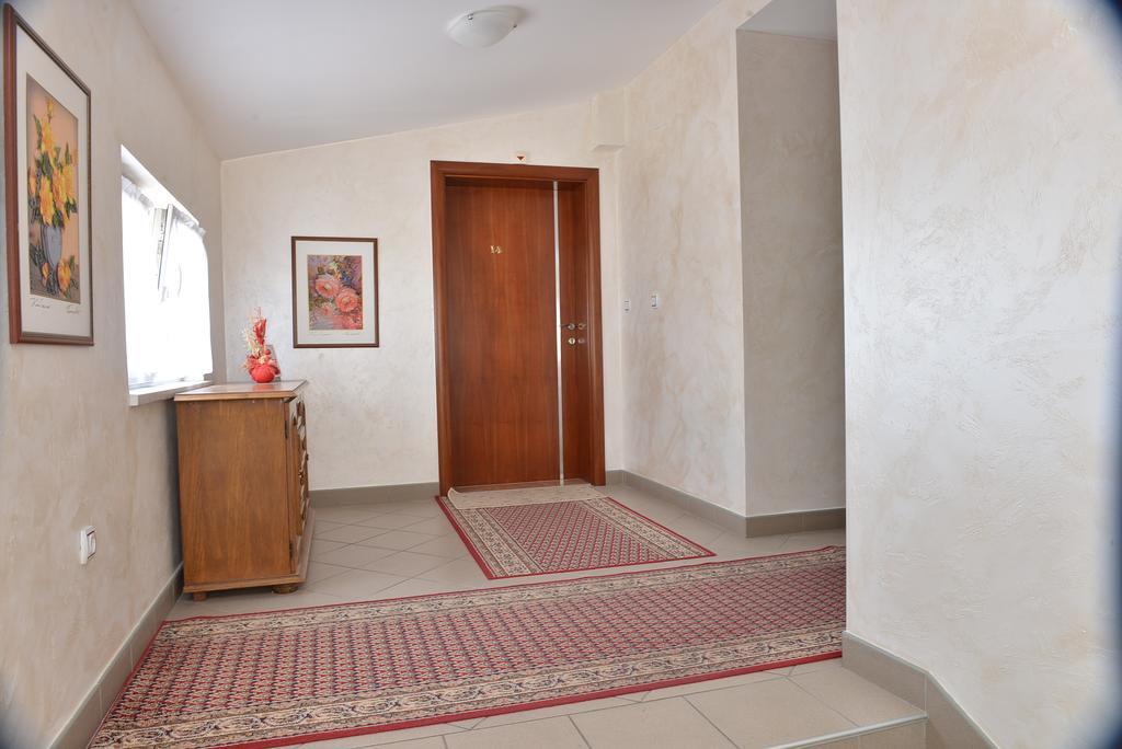 Apartment And In Club